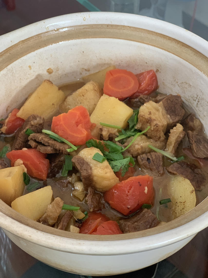 牛肉炖土豆胡萝卜