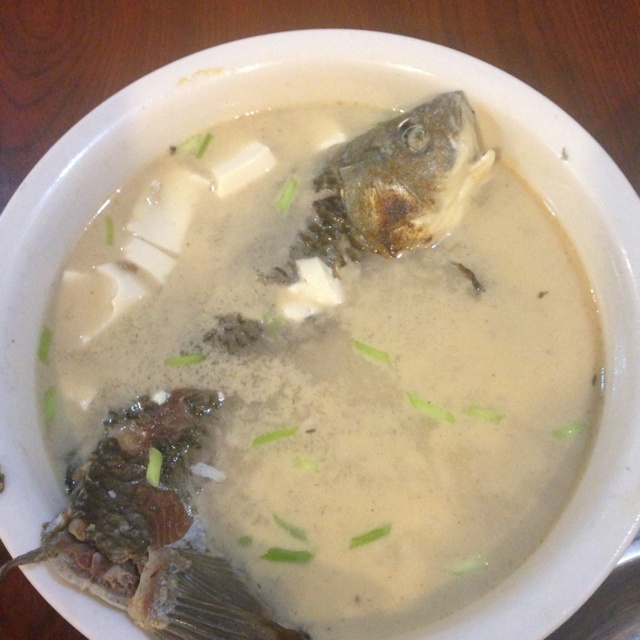 鲫鱼豆腐汤