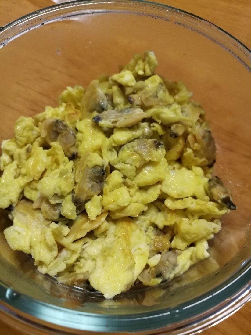 鲜蚬子肉嫩炒鸡蛋