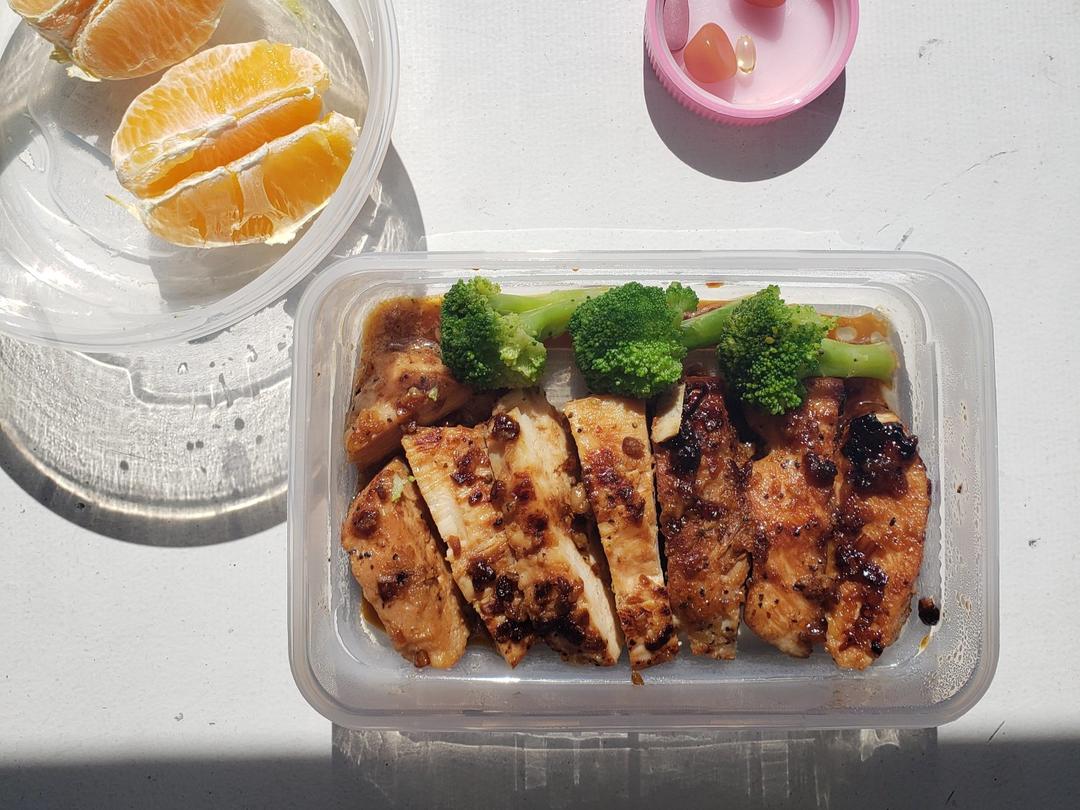 酷炫屌炸天好吃的煎鸡胸肉（香蒜蜂蜜煎鸡胸肉）