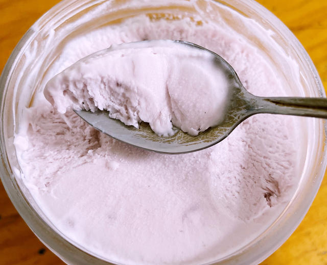 葡萄酸奶冰淇淋🍇（可延伸各种口味）的做法