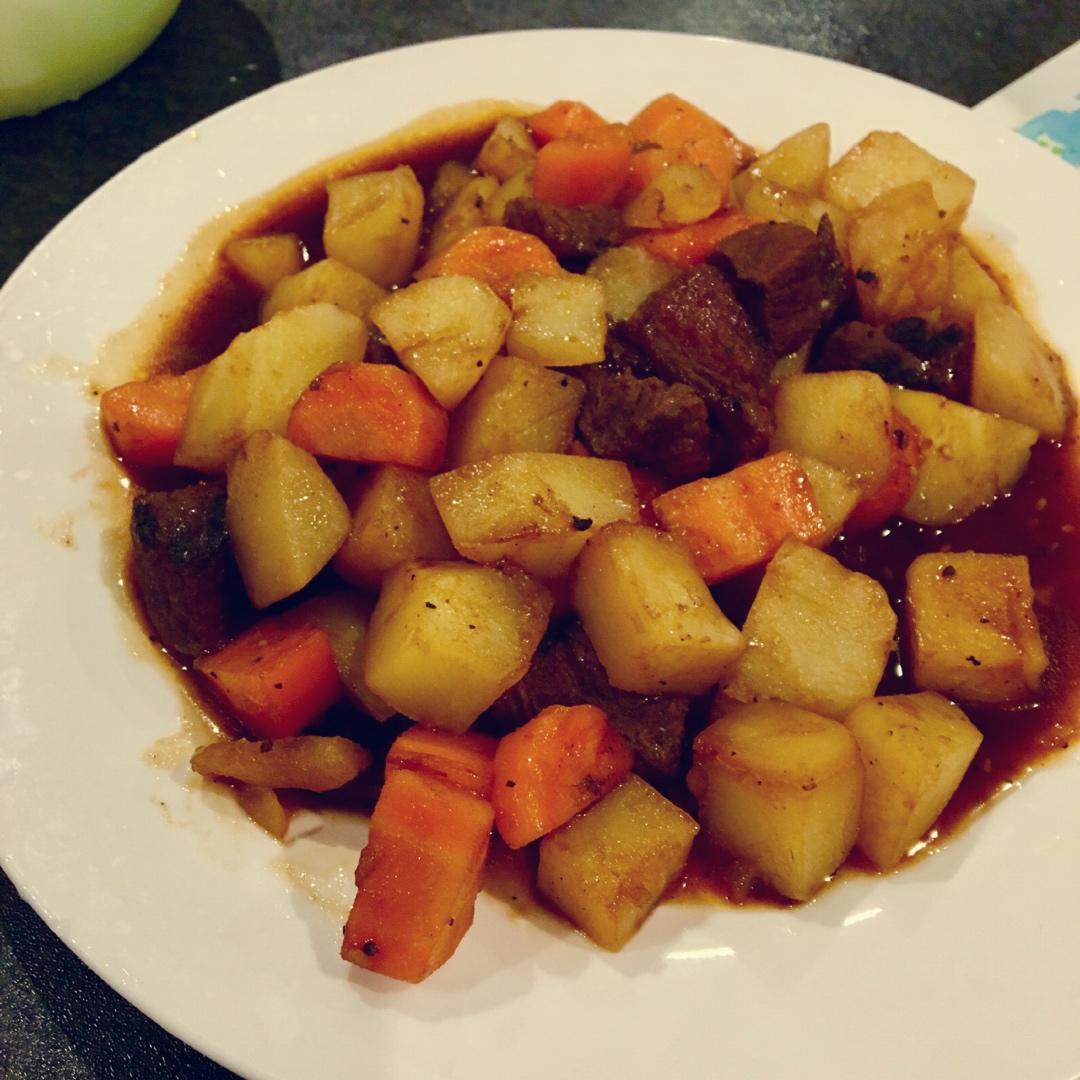 红烧牛肉土豆 （独家秘制）