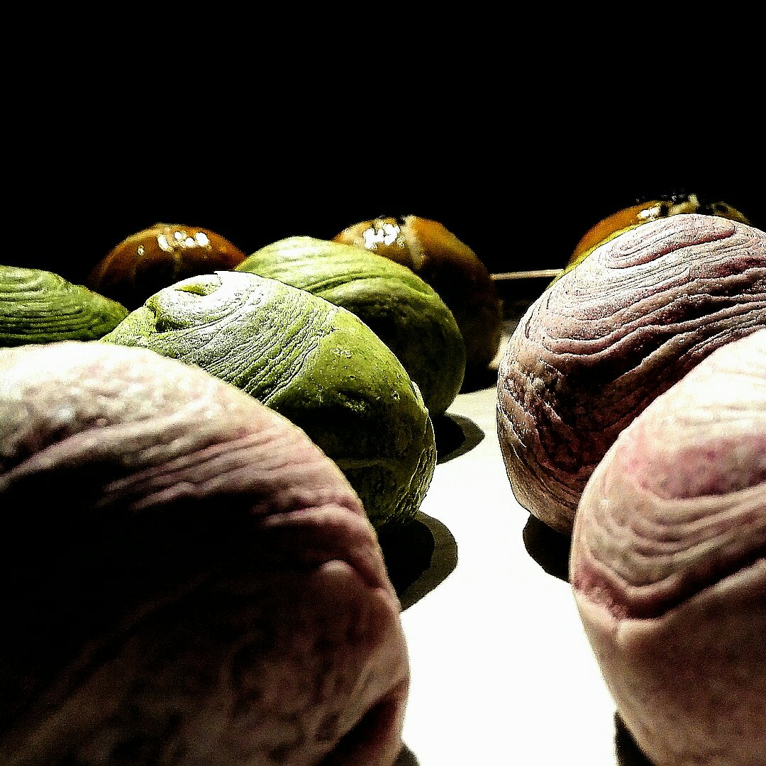 蛋黄酥~紫薯、抹茶、原味~花好月圆，中秋快乐~内附一次做六色蛋黄酥方法~