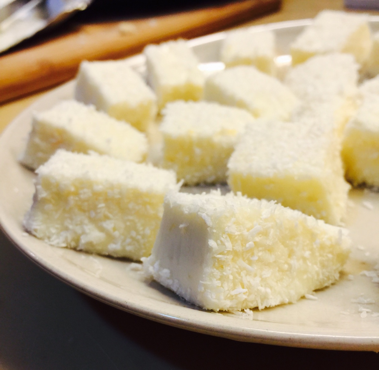 椰子糕 tongxiuluk做的椰子糕 赞 金牌高达椰浆,鱼胶粉,白糖,水