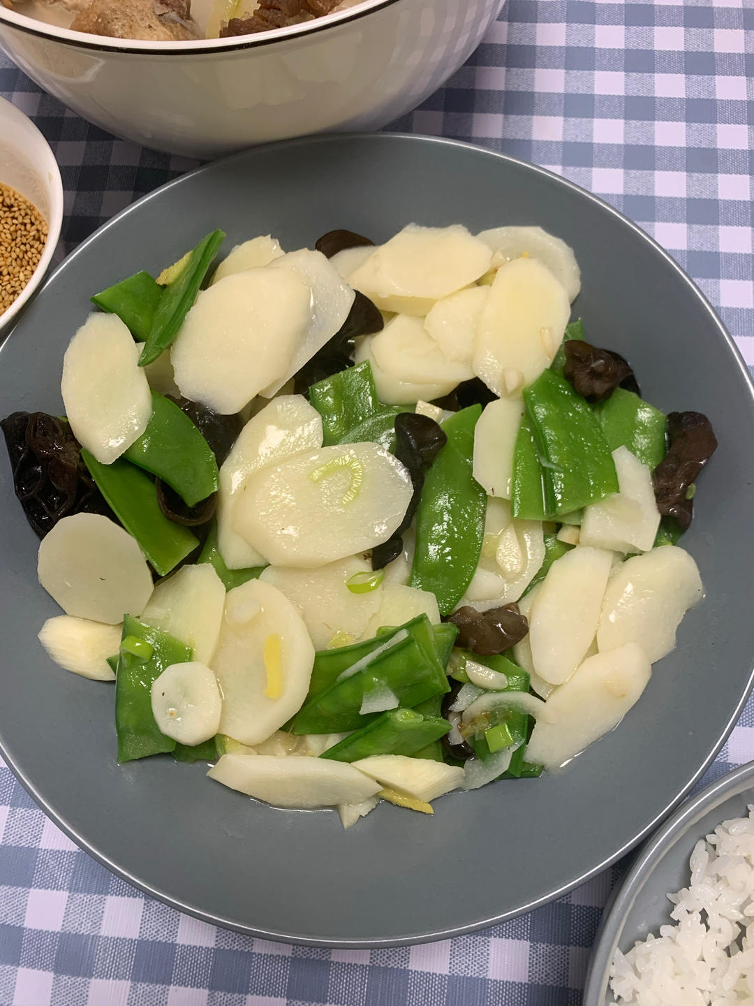 减脂素炒《荷兰豆炒山药》