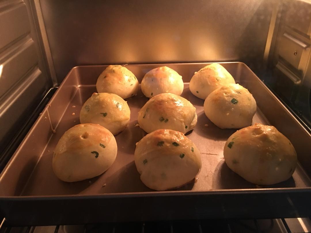 乳酪肉松葱面包图片大全 烟火间的乳酪肉松葱面包图片