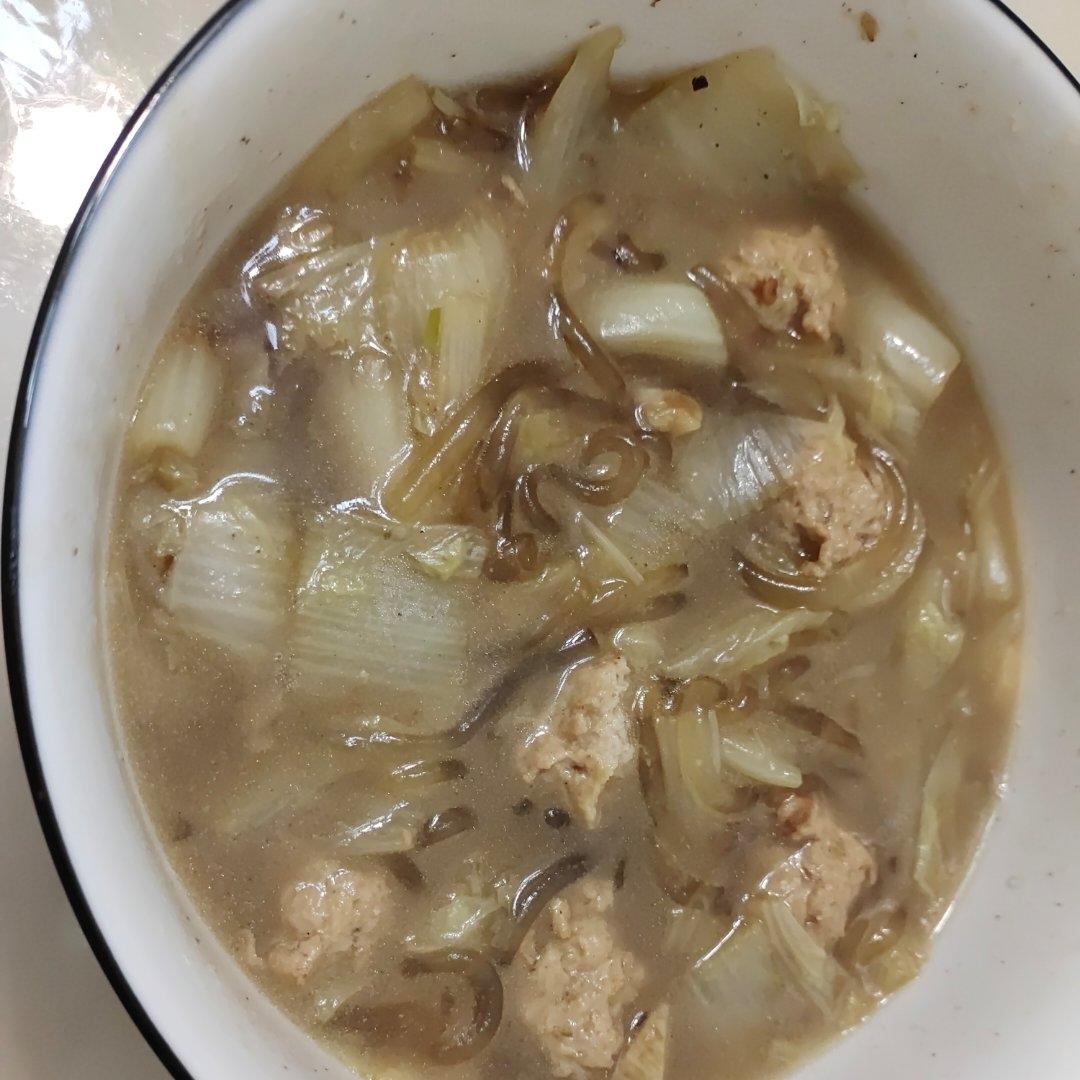 白菜粉条炖丸子