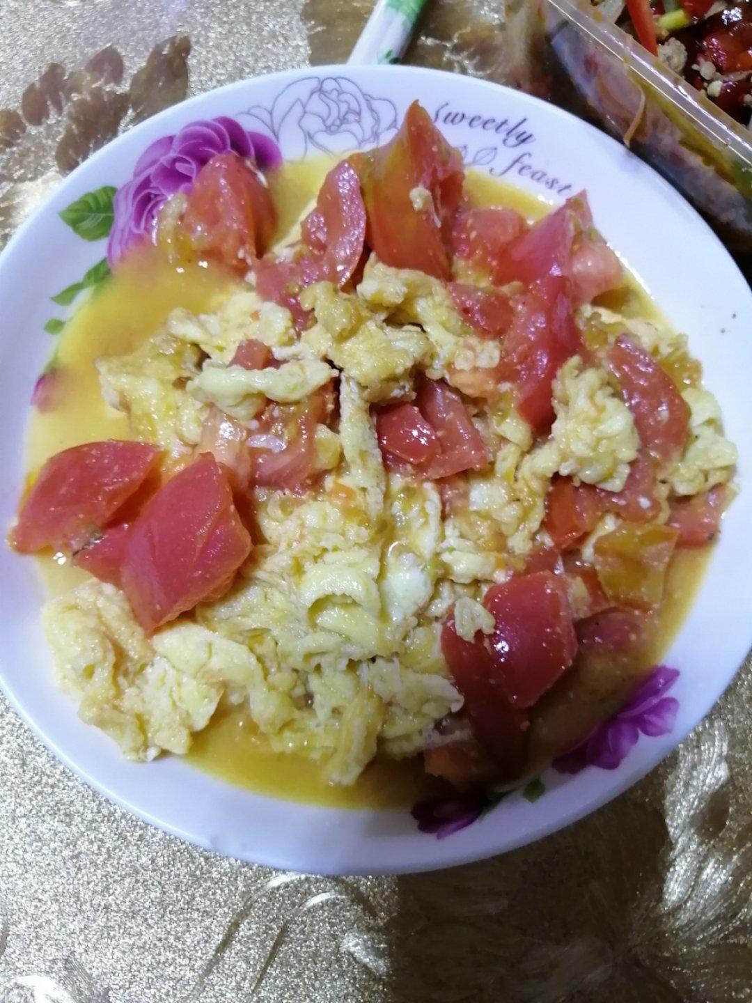 番茄炒蛋（西红柿炒鸡蛋）