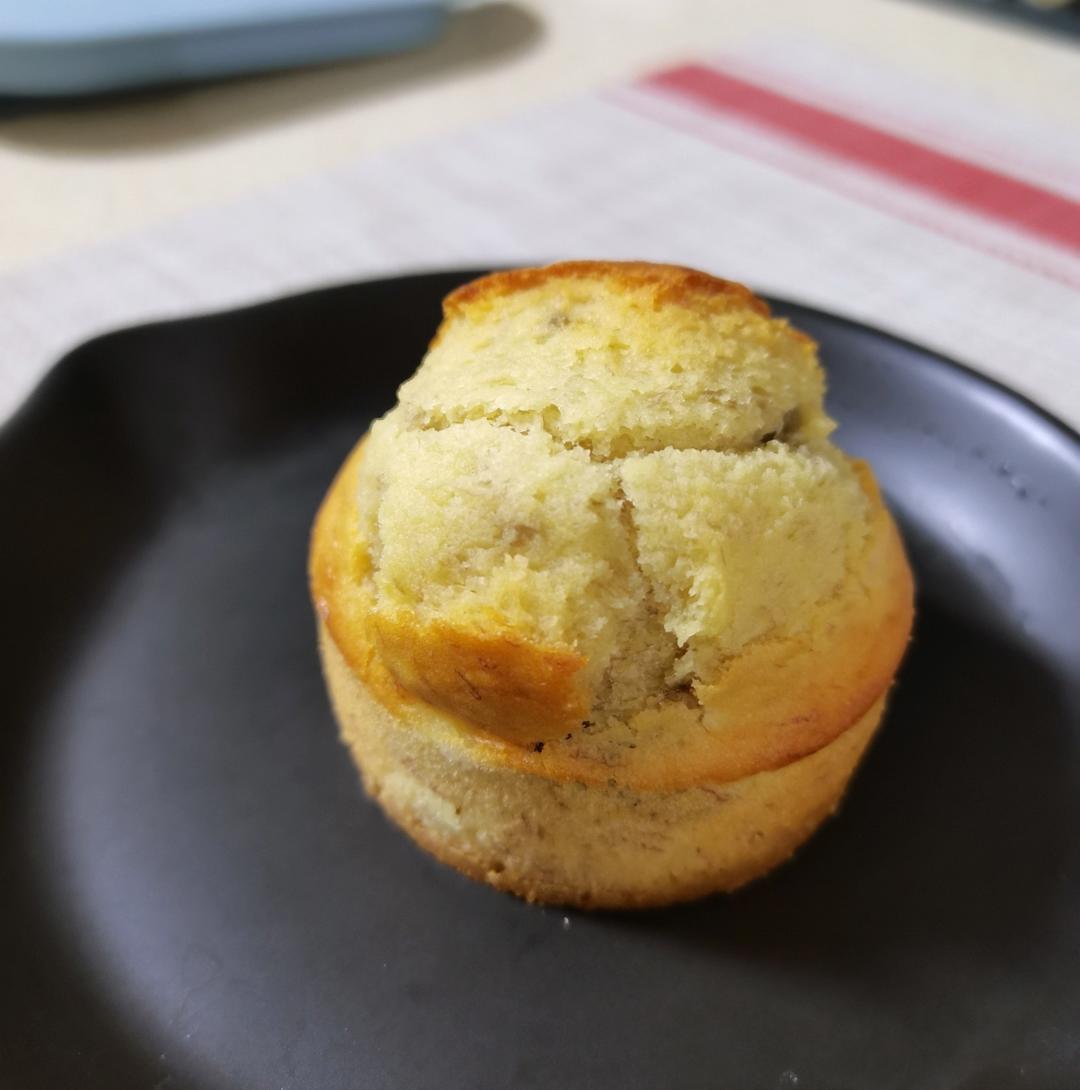 零失败香蕉纸杯蛋糕