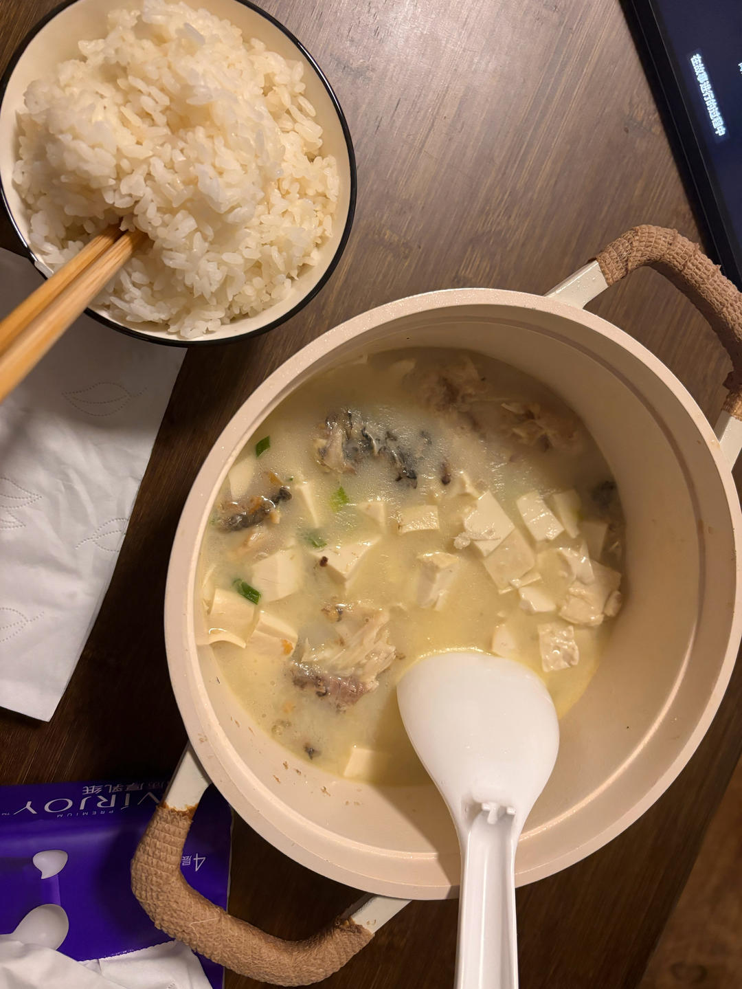 奶白鲫鱼豆腐汤|一条鱼最后的温柔