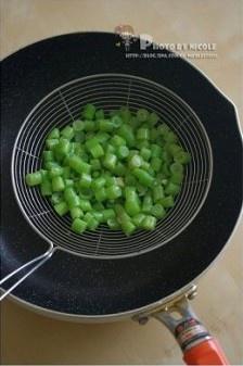 五柳菜肉末四季豆的做法 步骤3