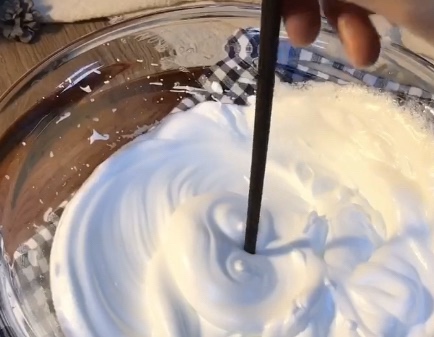 零失败面粉也可以的电饭锅蛋糕超松软的做法 步骤10