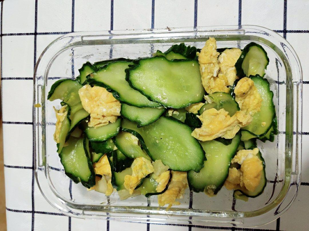 黄瓜炒鸡蛋