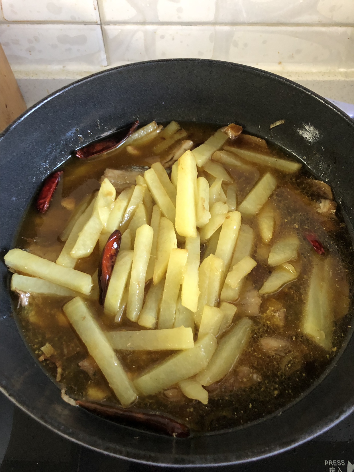 刀鱼烧土豆条的做法 步骤7