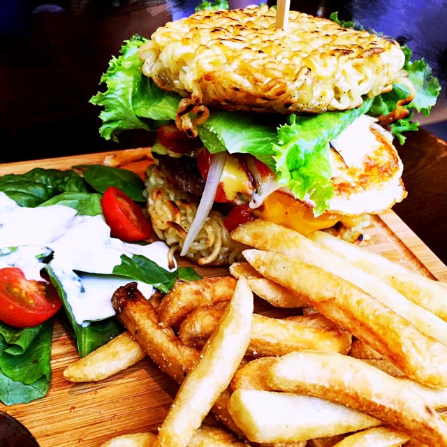 方便面汉堡  泡面汉堡