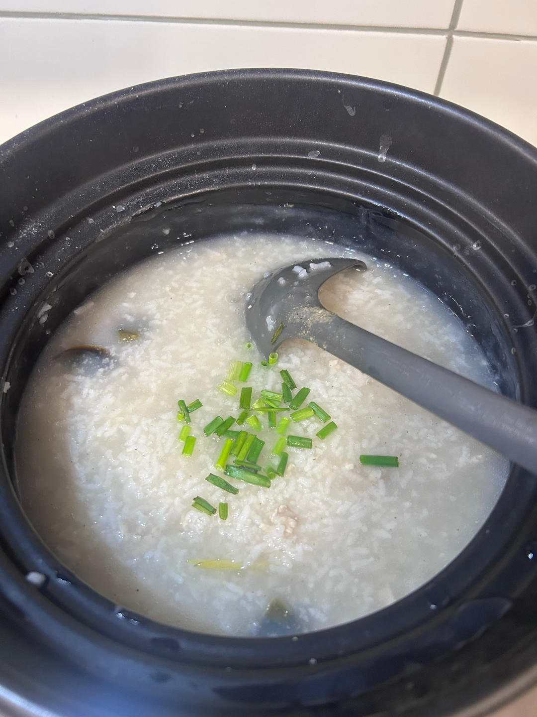 十五分钟快手之香滑皮蛋瘦肉粥(附五分钟电饭煲电压力锅更快捷方法)