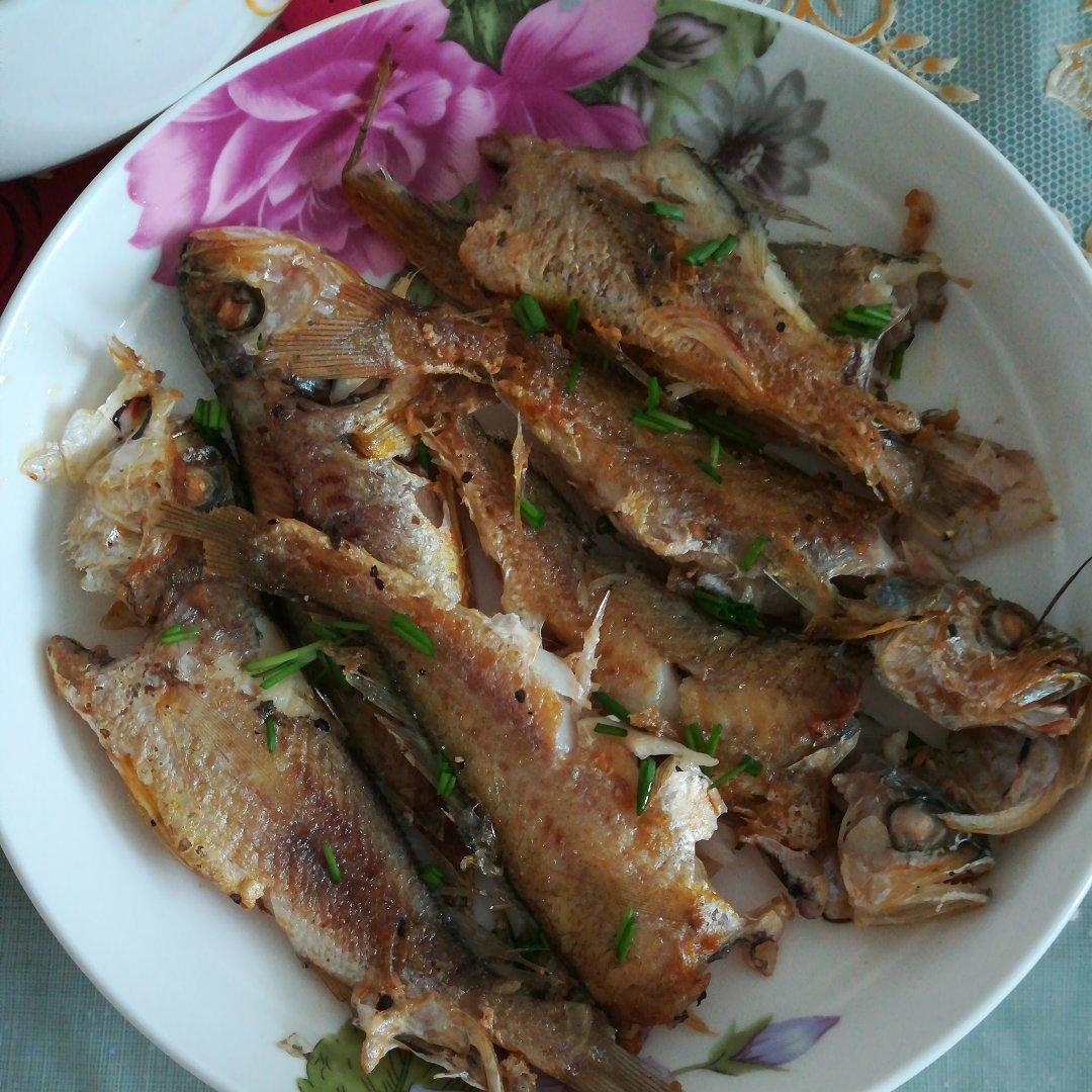 香煎小黄鱼