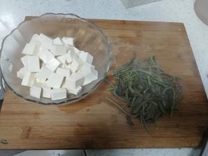 香椿豆腐的做法 步骤1