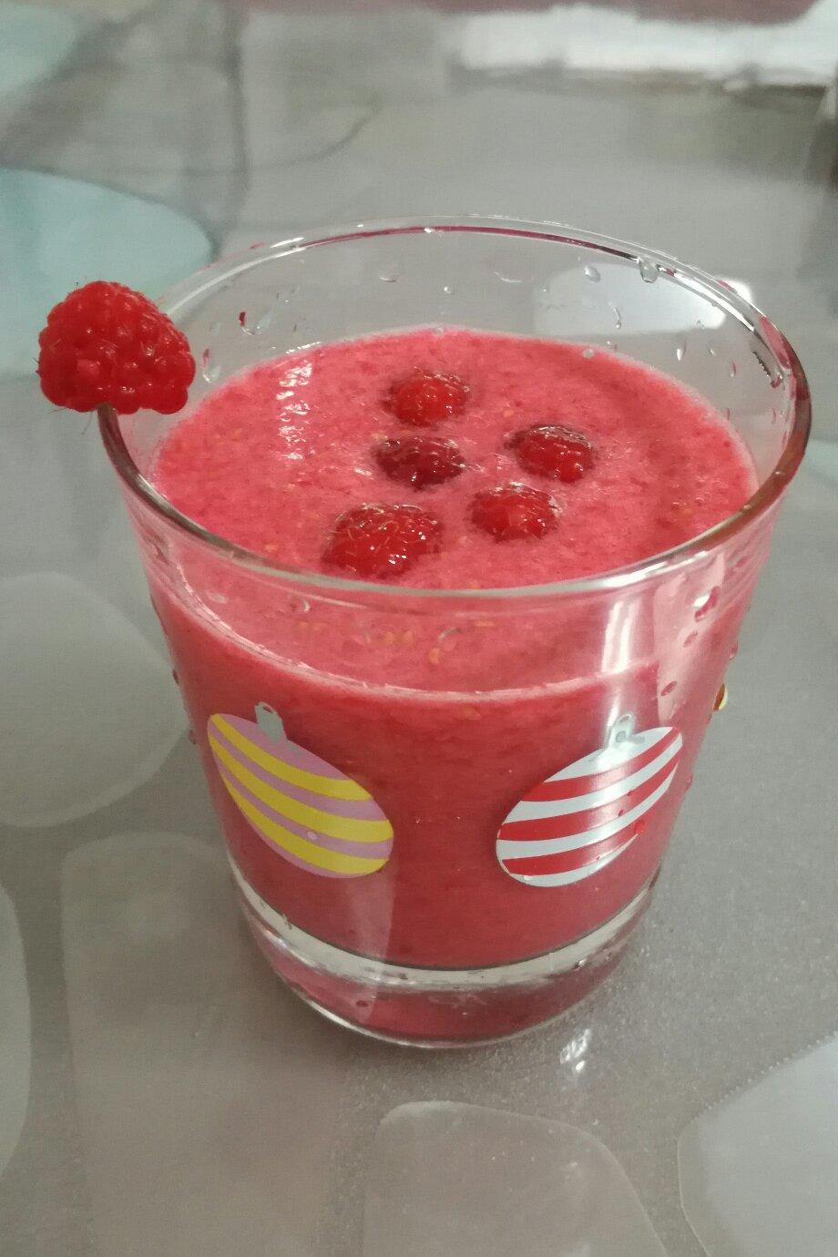 维他命31做的树莓果汁