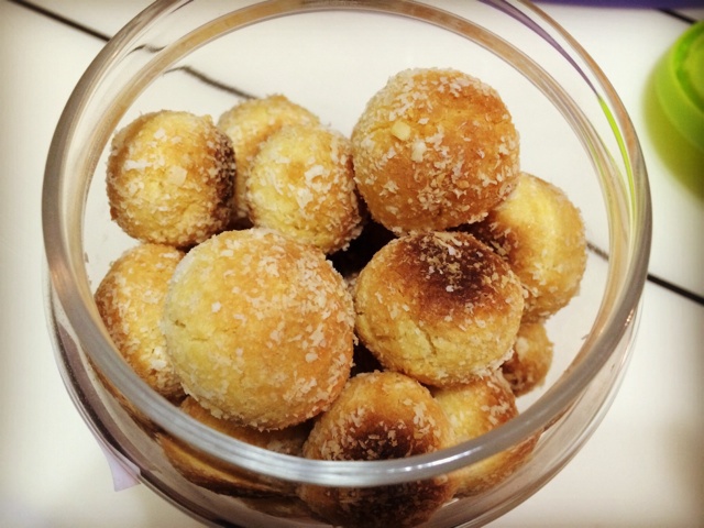 Coconut balls/椰蓉球