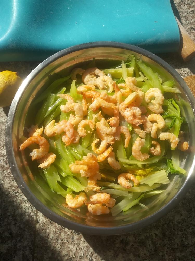 香芹虾仁凉拌