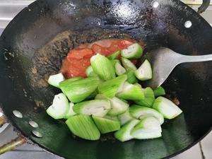 夏日开胃菜 丝瓜番茄炒猪肝的做法 步骤6