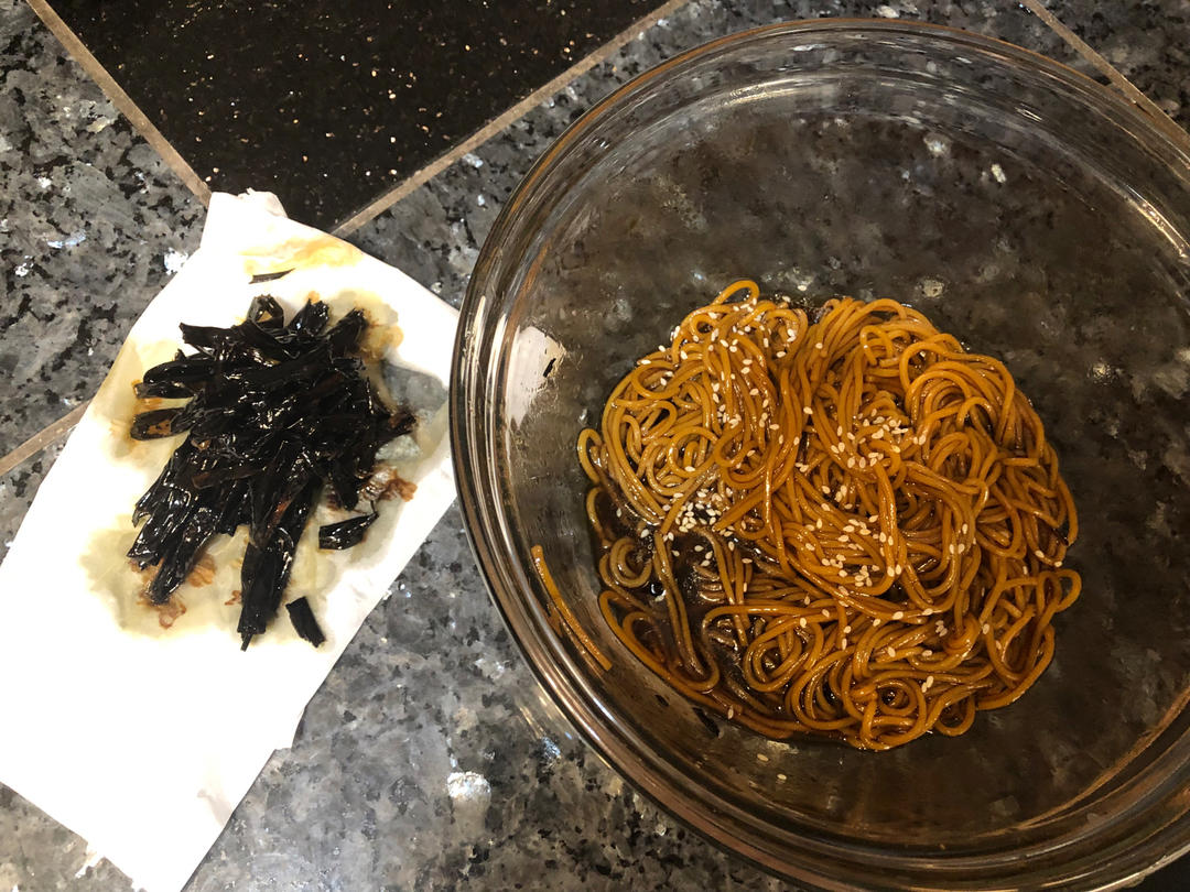 10分钟搞定的一碗葱油拌面