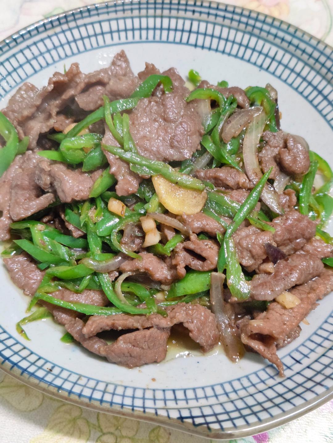 【小高姐】青椒牛肉 如何炒出嫩滑的牛肉