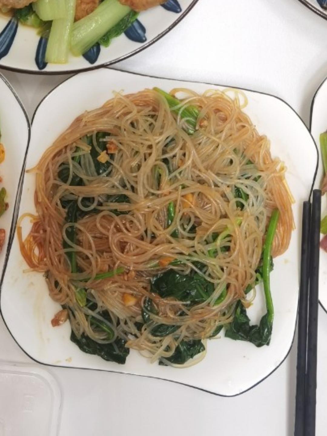 万能凉拌菜料汁（凉拌菠菜粉丝）