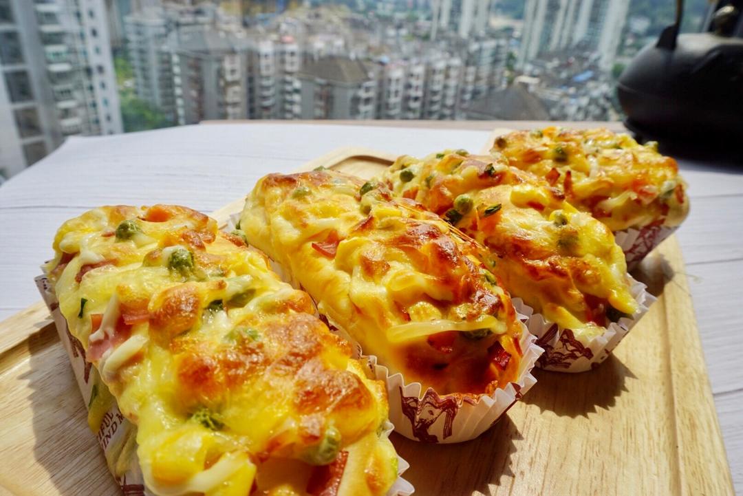 【培根沙拉面包】