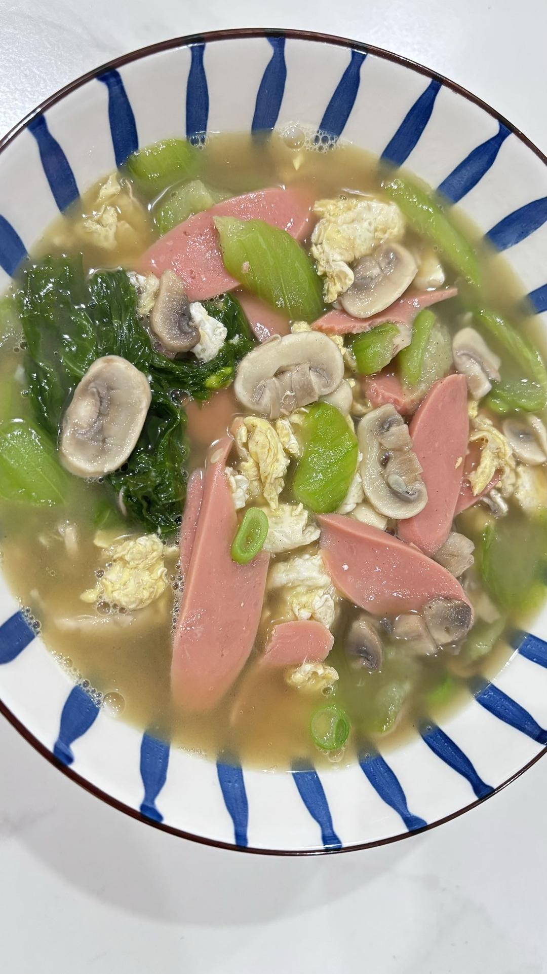 用一种调味料做丝瓜口蘑鲜汤