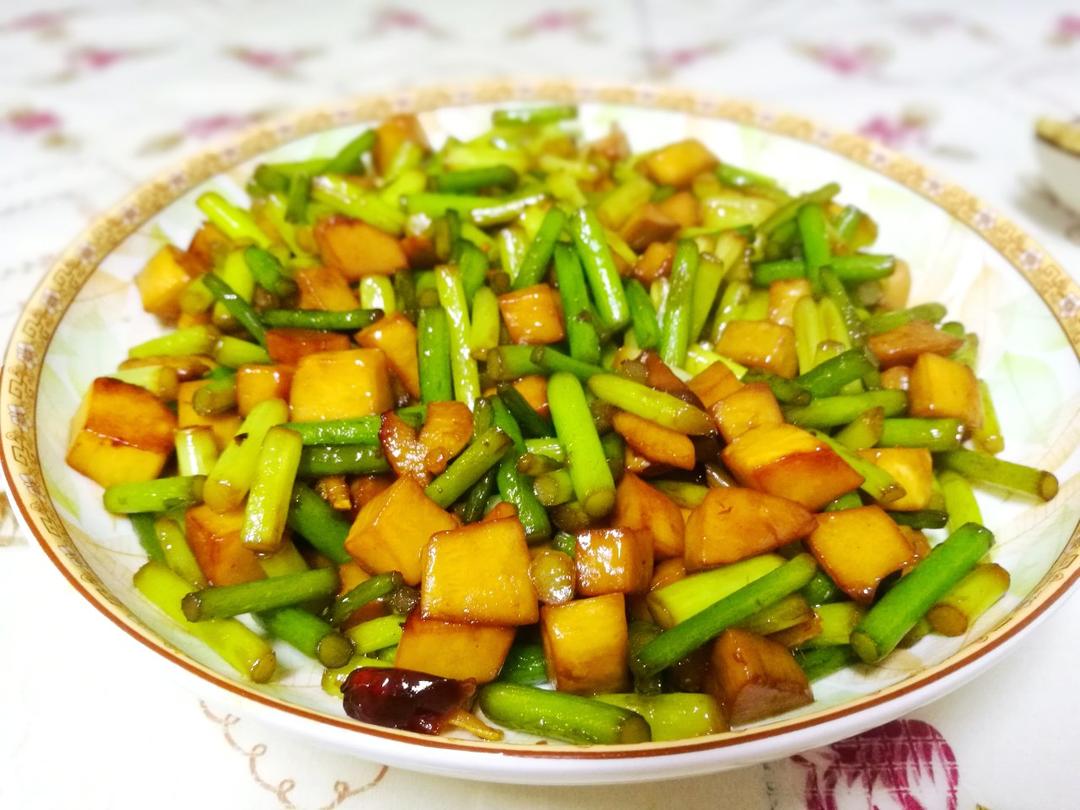 蒜苔杏鲍菇