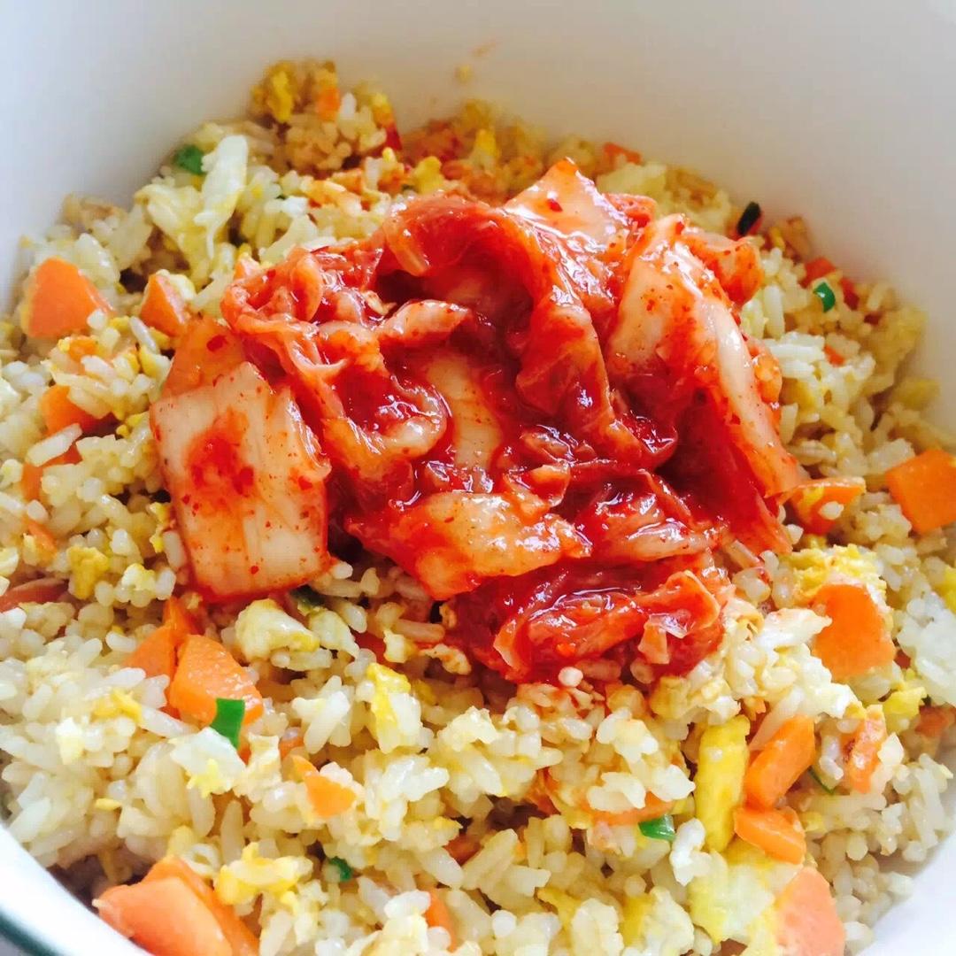 泡菜蛋炒饭