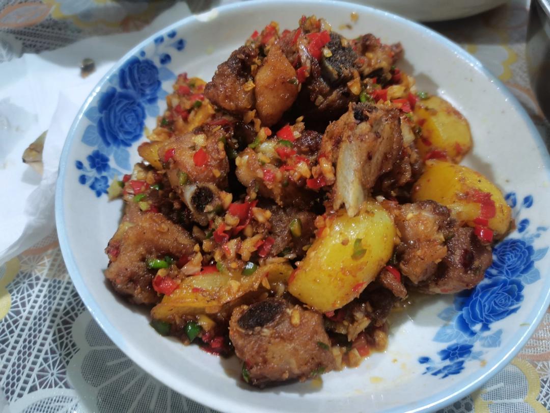 土豆排骨（超好吃）