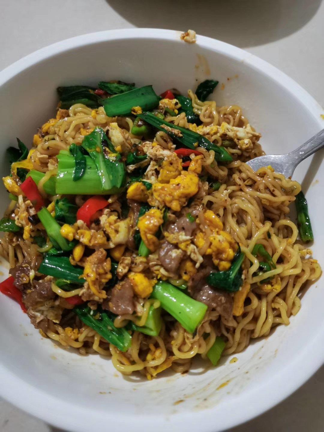 不用泡的泡面