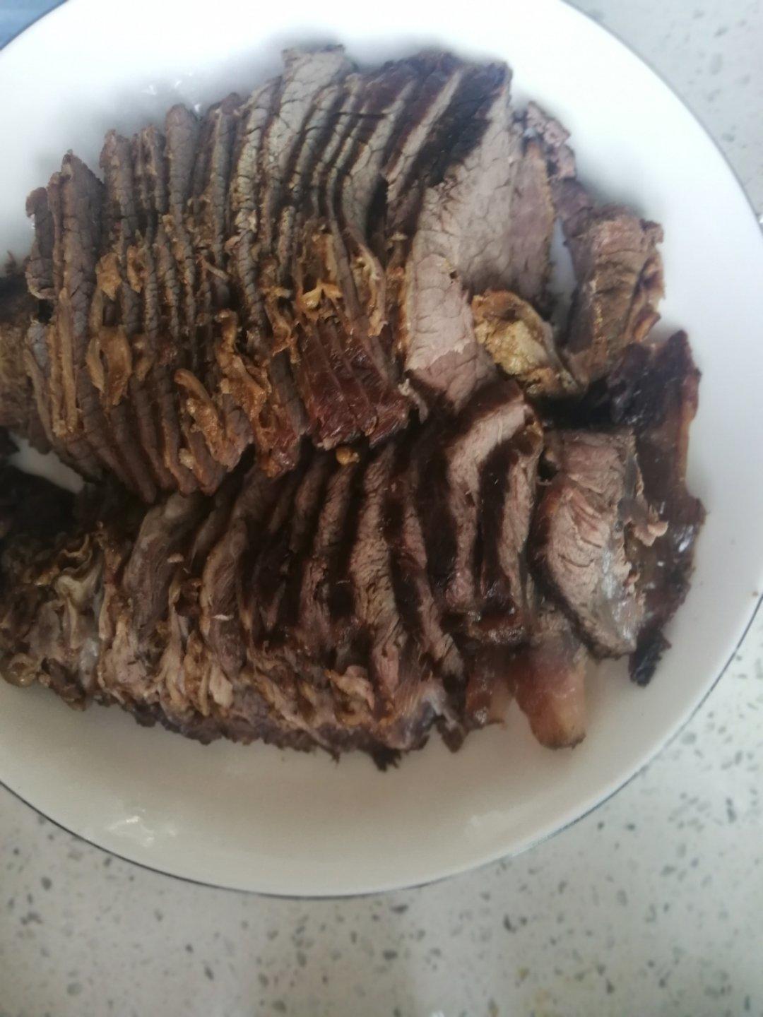 卤牛肉