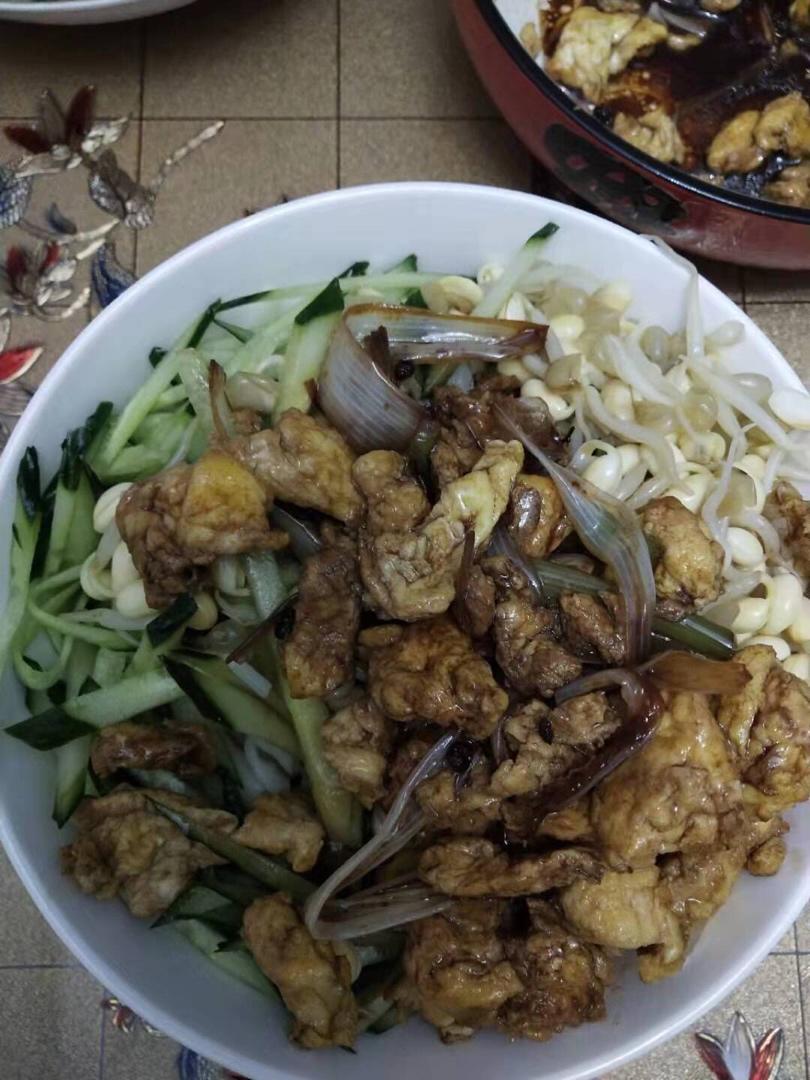 酱油鸡蛋汆儿面
