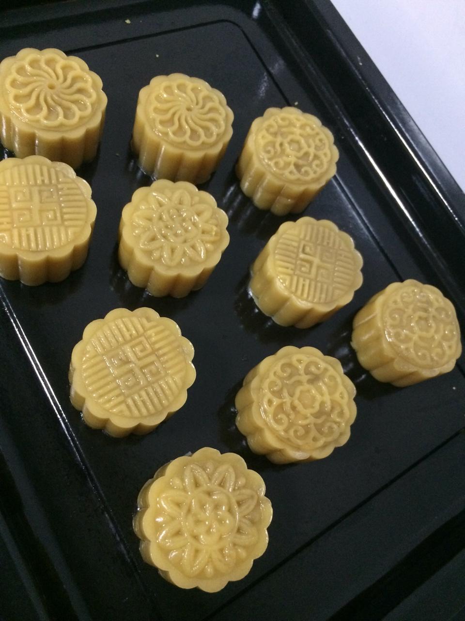 广式月饼——蛋黄莲蓉月饼