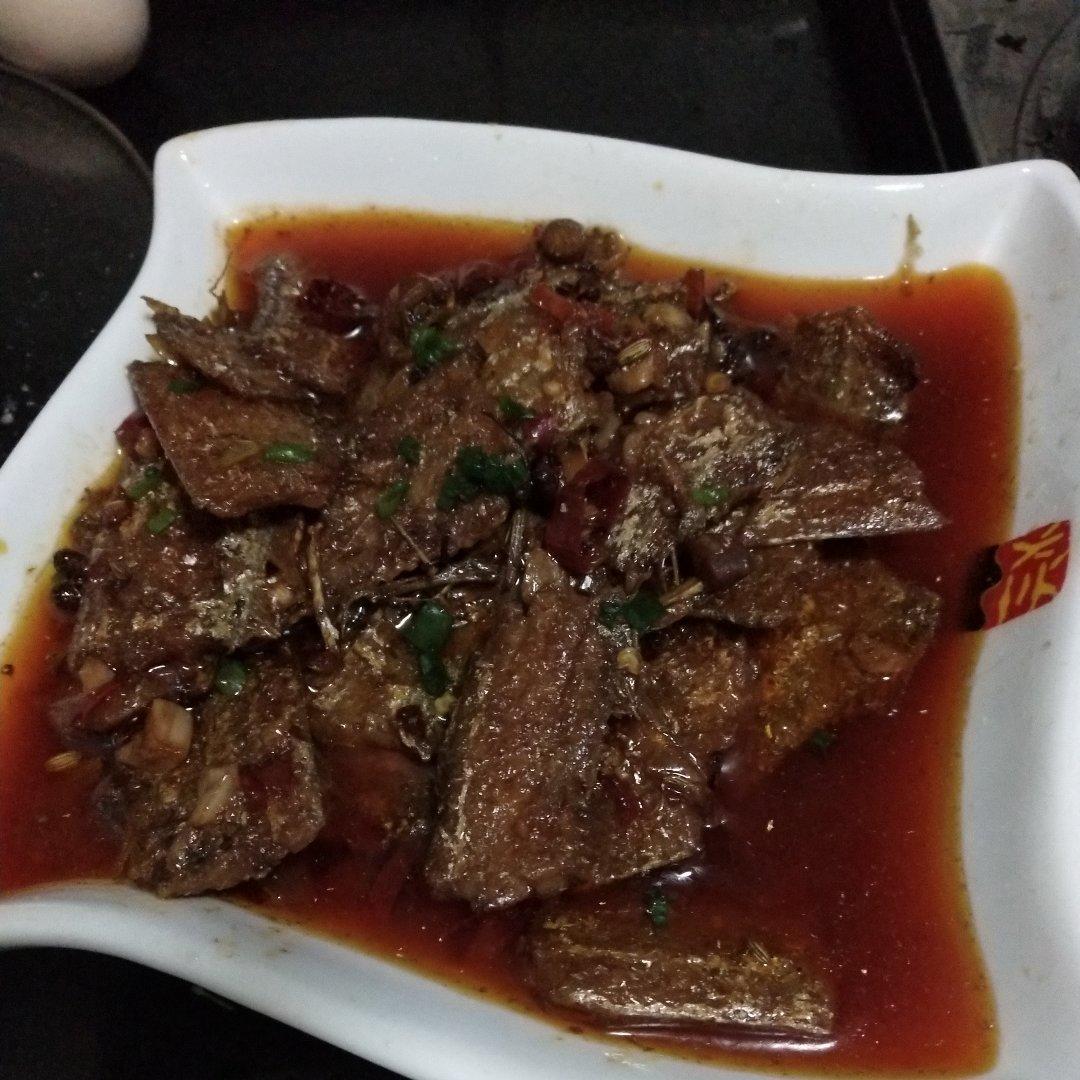 红烧带鱼段