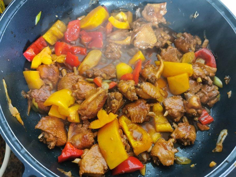 广式三杯鸡 肉香味浓 做法简单