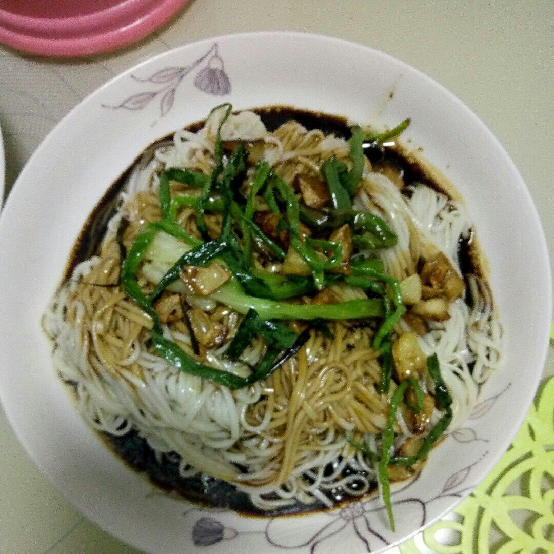 教你做香到舔盘子的灵魂葱油拌面🍜