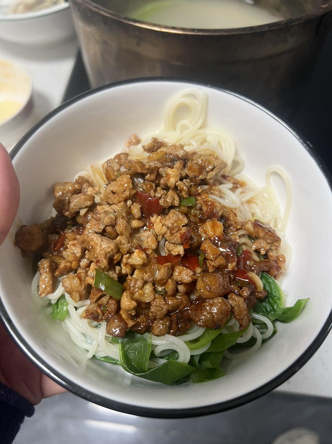 超级简单的肉沫拌面