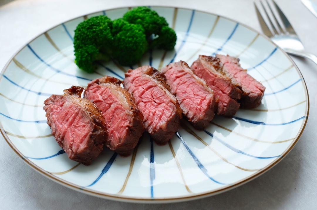 经典黄油煎牛排