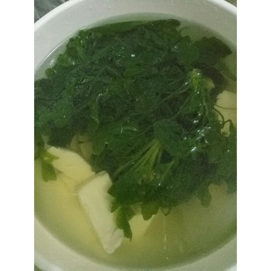 荠菜豆腐汤