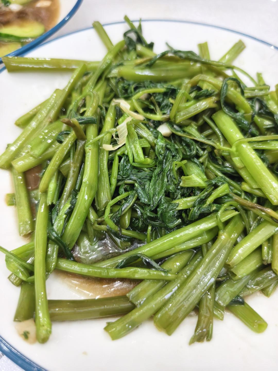 炝炒空心菜（不黑的秘密）