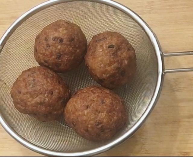 会拉丝的狮子头的做法