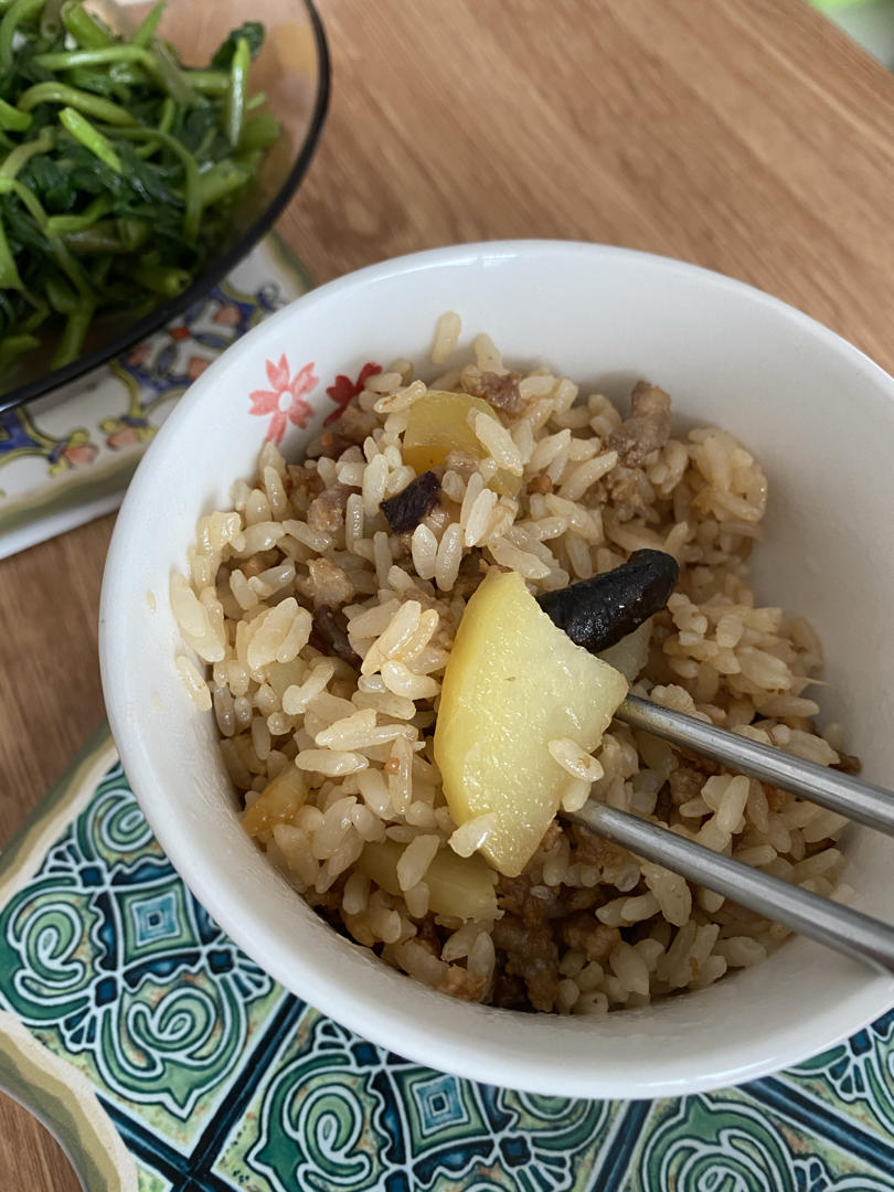 土豆焖饭（电饭锅版）