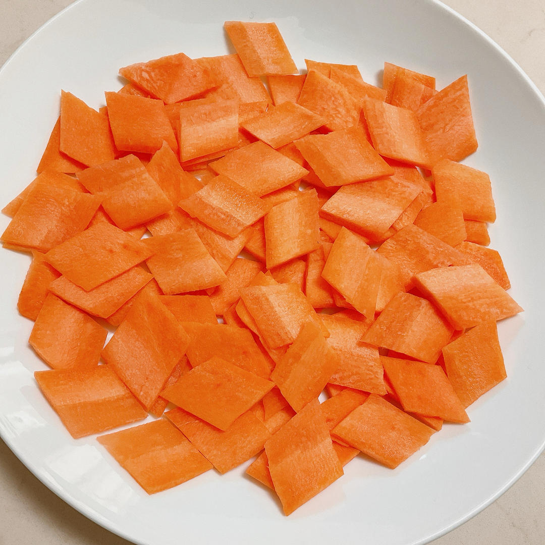 清炒菱形莴苣片