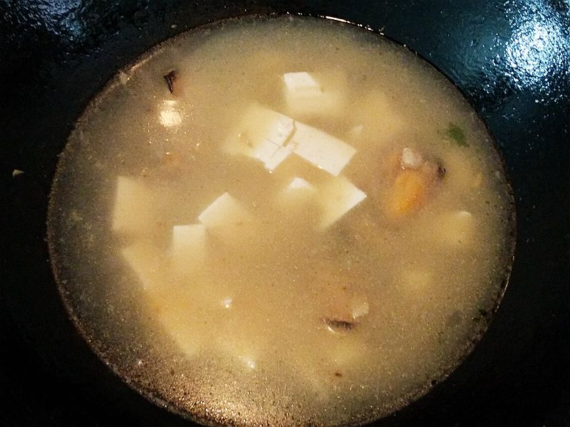 青口豆腐汤的做法 步骤7