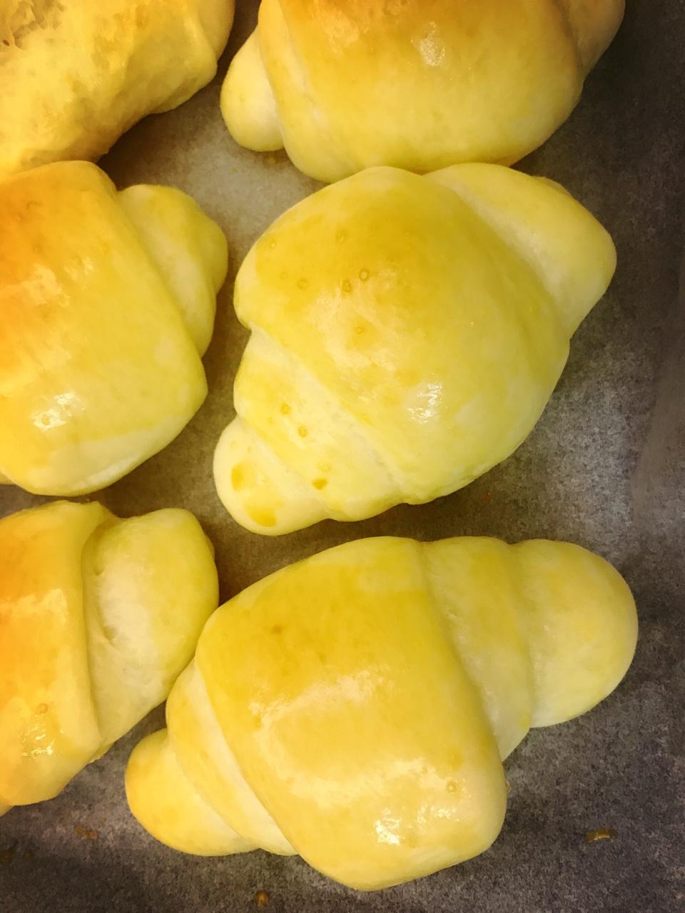 节日里的COMFORT FOOD --- 黄油面包卷